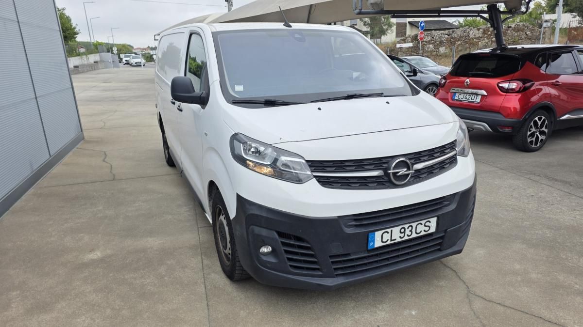 opel-vivaro-2021-diesel-2000cc