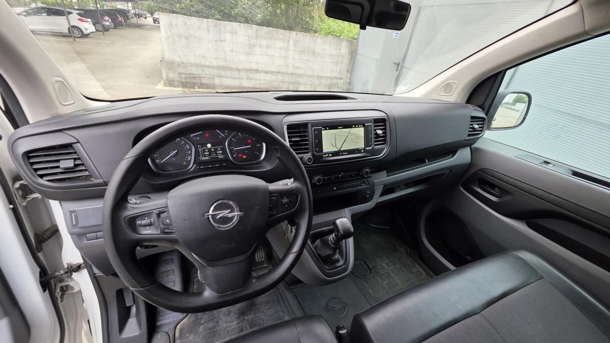 opel-vivaro-2021-diesel-2000cc