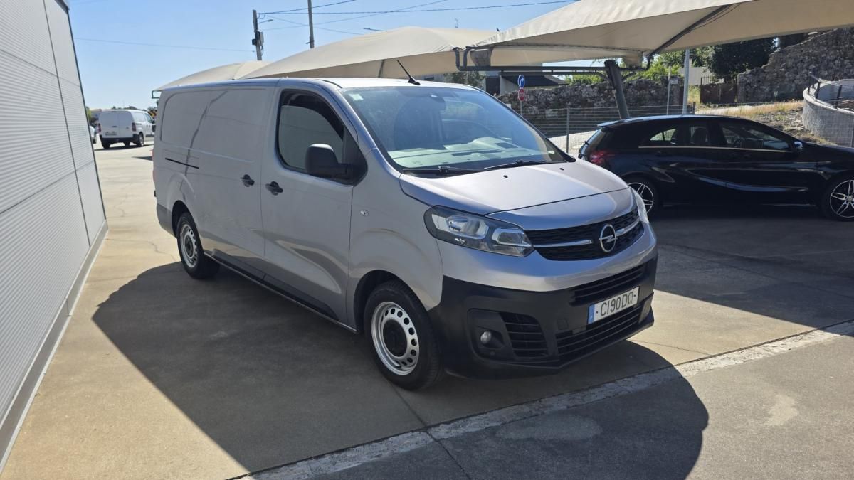 opel-vivaro-2021-diesel-2000cc