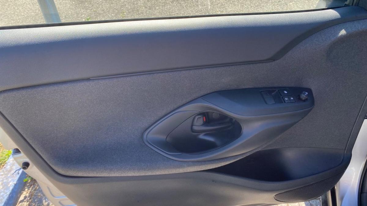 toyota-yaris-2022-hibrido-a-gasolina-1490cc