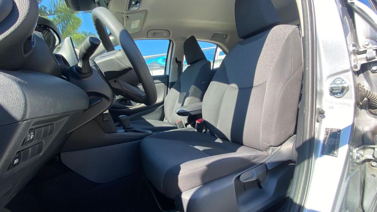 toyota-yaris-2022-hibrido-a-gasolina-1490cc