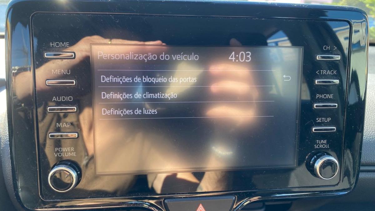toyota-yaris-2022-hibrido-a-gasolina-1490cc