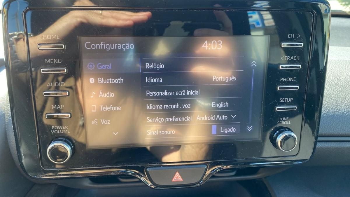 toyota-yaris-2022-hibrido-a-gasolina-1490cc
