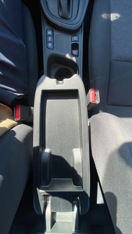 toyota-yaris-2022-hibrido-a-gasolina-1490cc