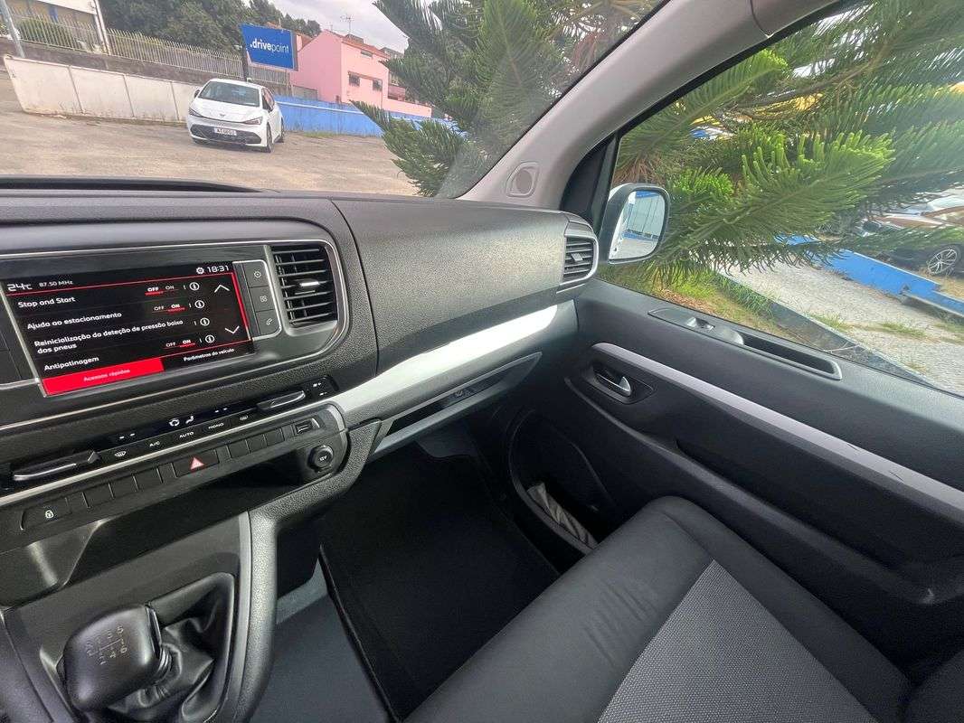 citroen-spacetourer-2021-diesel-1499cc