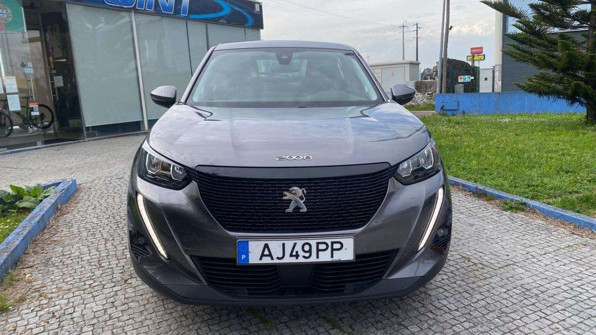 peugeot-2008-2021-diesel-1499cc