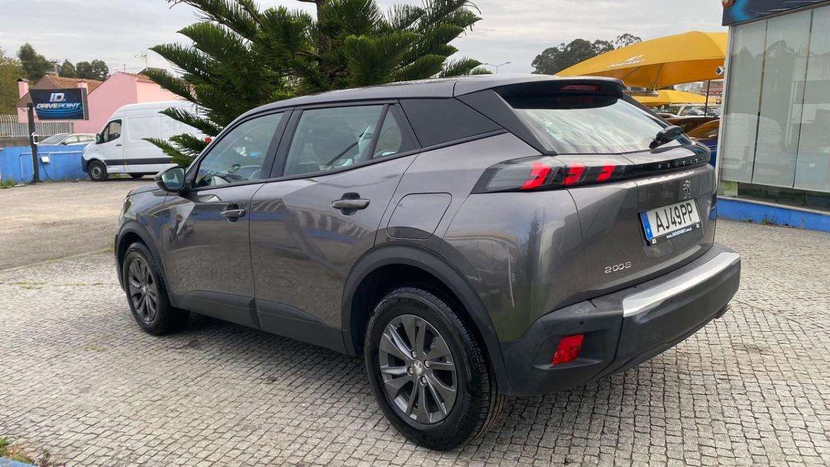 peugeot-2008-2021-diesel-1499cc