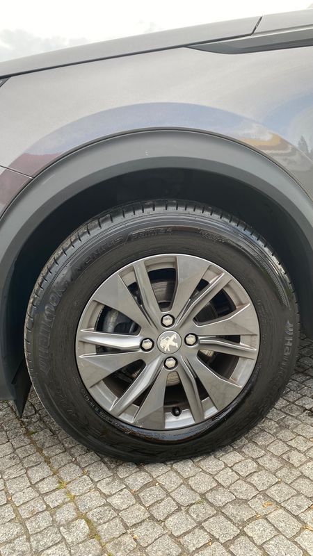 peugeot-2008-2021-diesel-1499cc