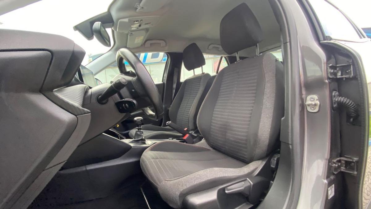 peugeot-2008-2021-diesel-1499cc