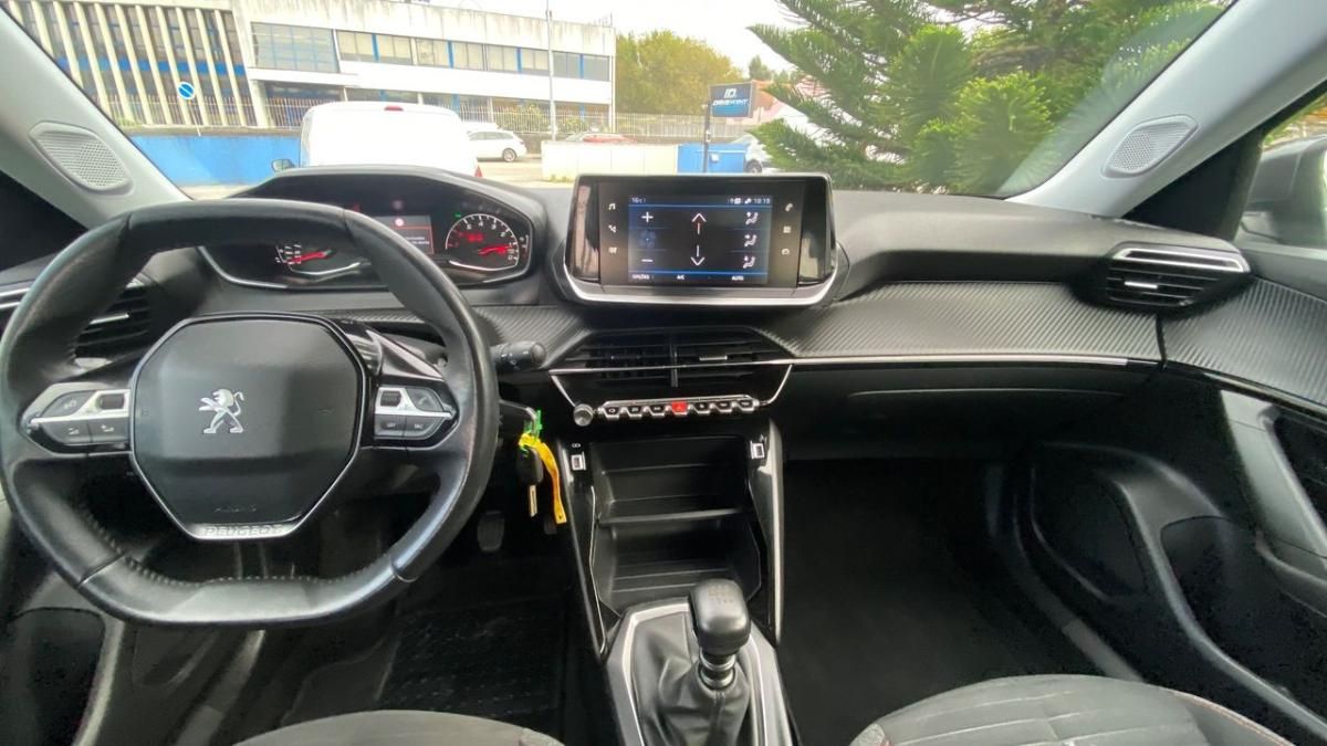 peugeot-2008-2021-diesel-1499cc