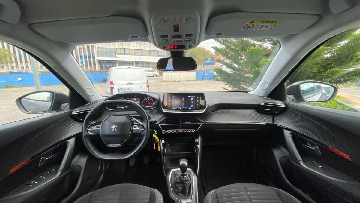 peugeot-2008-2021-diesel-1499cc