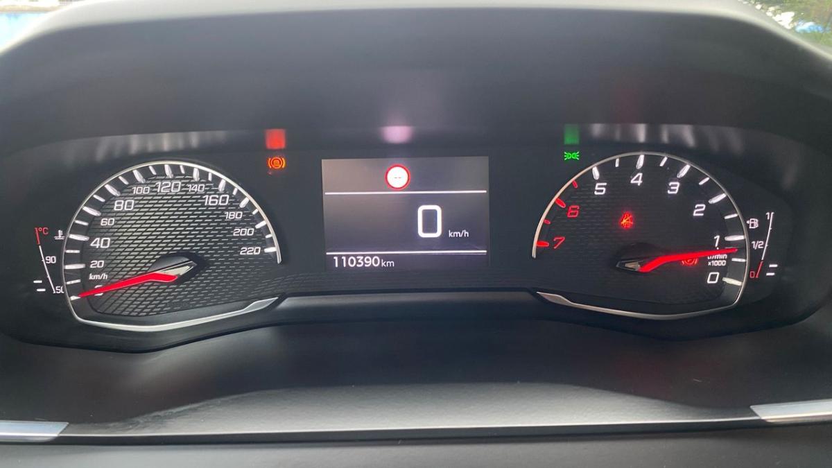 peugeot-2008-2021-diesel-1499cc