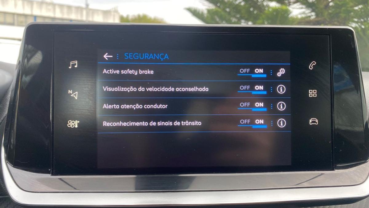 peugeot-2008-2021-diesel-1499cc