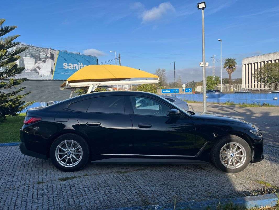 bmw-i4-2022-eletrico-0cc