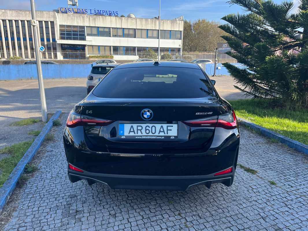 bmw-i4-2022-eletrico-0cc