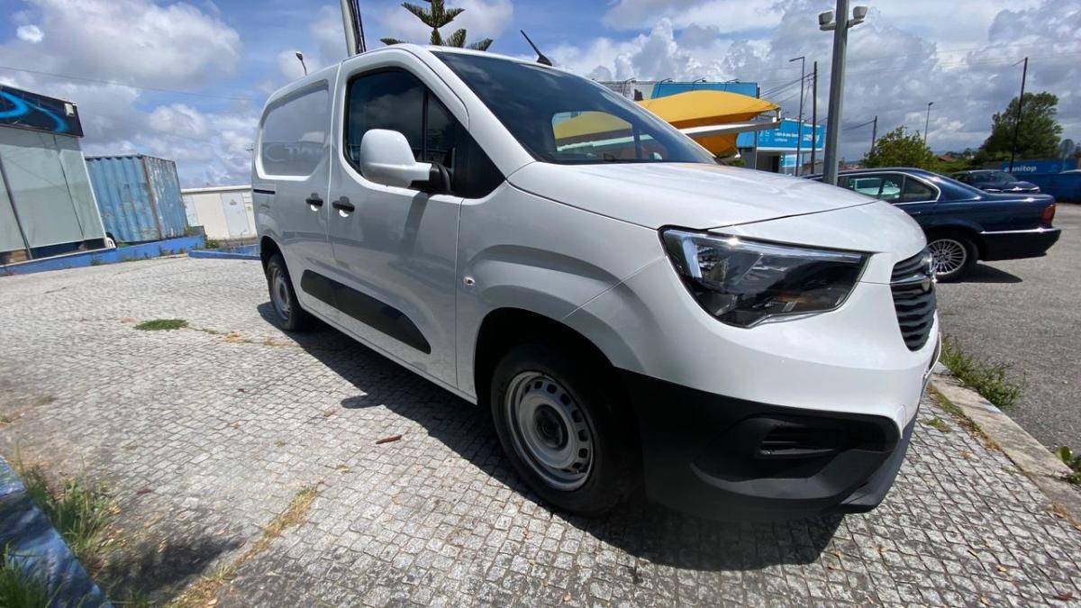 opel-combo-2019-diesel-1499cc