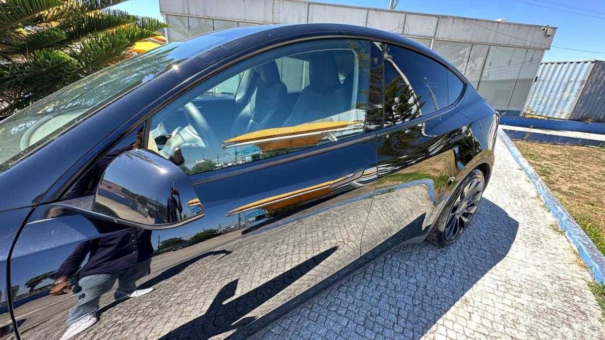 tesla-model-y-2022-eletrico-0cc