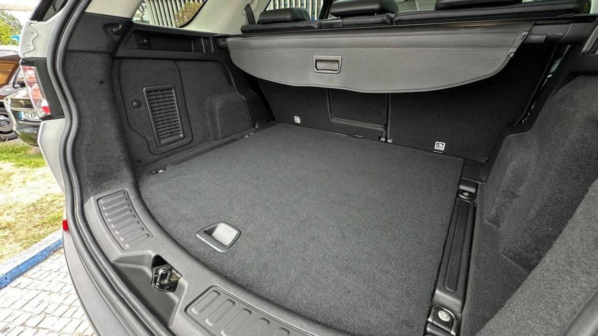 land-rover-discovery-sport-2017-diesel-1999cc