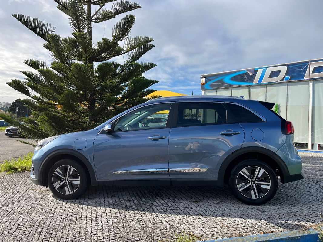 kia-niro-2019-hibrido-a-gasolina-1580cc