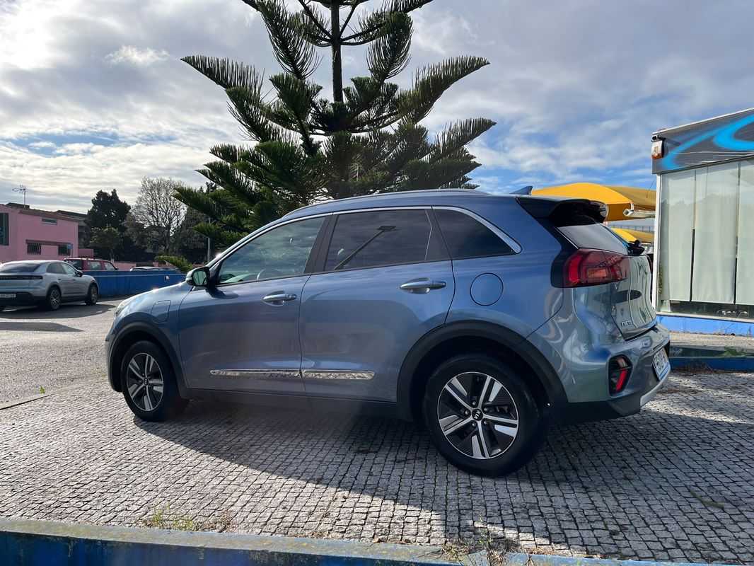 kia-niro-2019-hibrido-a-gasolina-1580cc