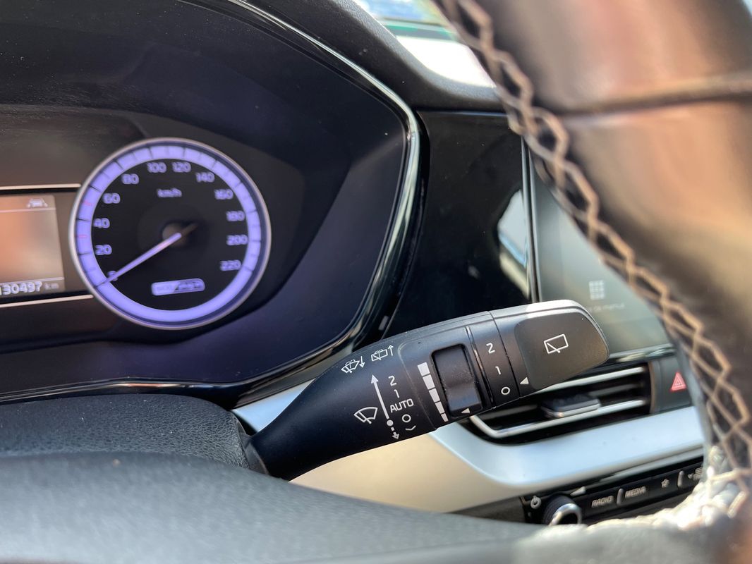 kia-niro-2019-hibrido-a-gasolina-1580cc