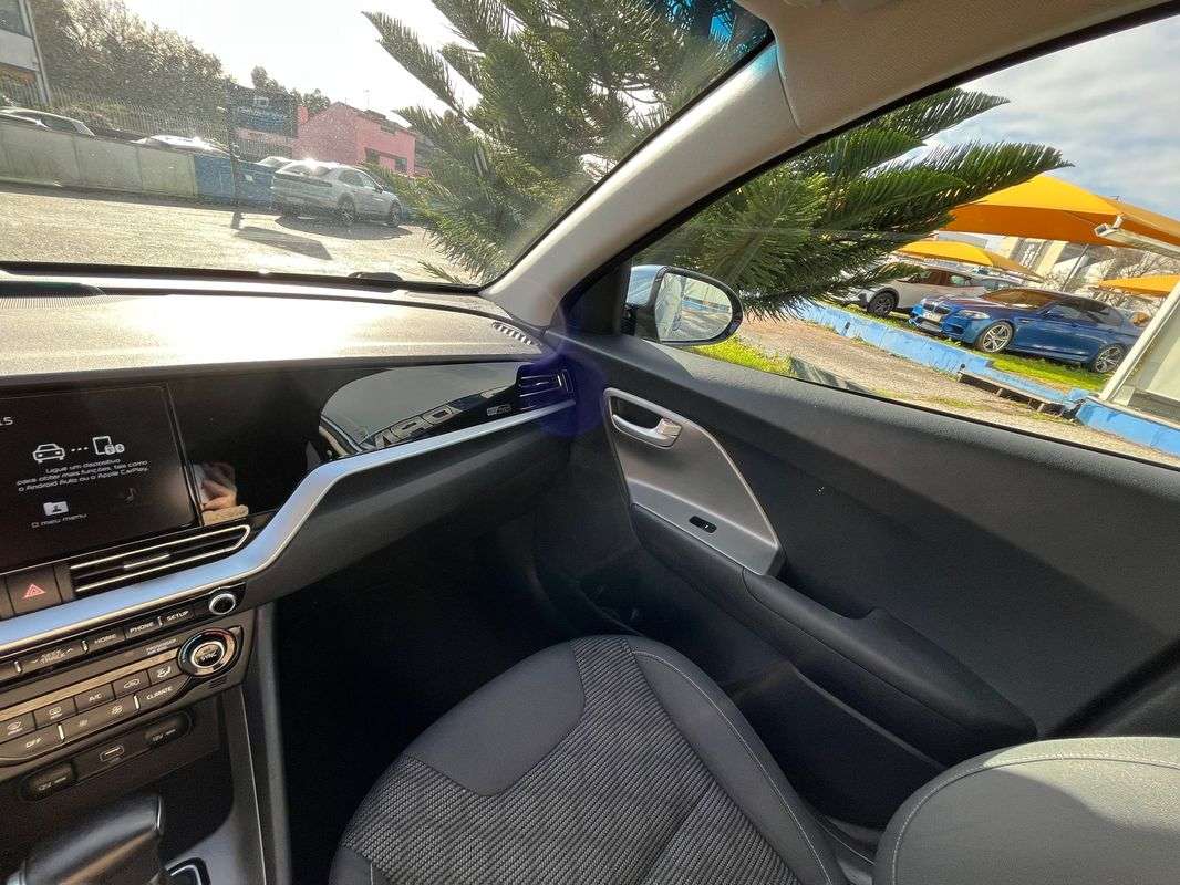 kia-niro-2019-hibrido-a-gasolina-1580cc