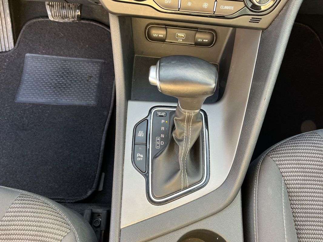 kia-niro-2019-hibrido-a-gasolina-1580cc