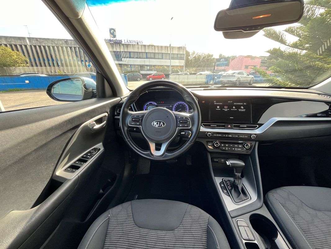 kia-niro-2019-hibrido-a-gasolina-1580cc