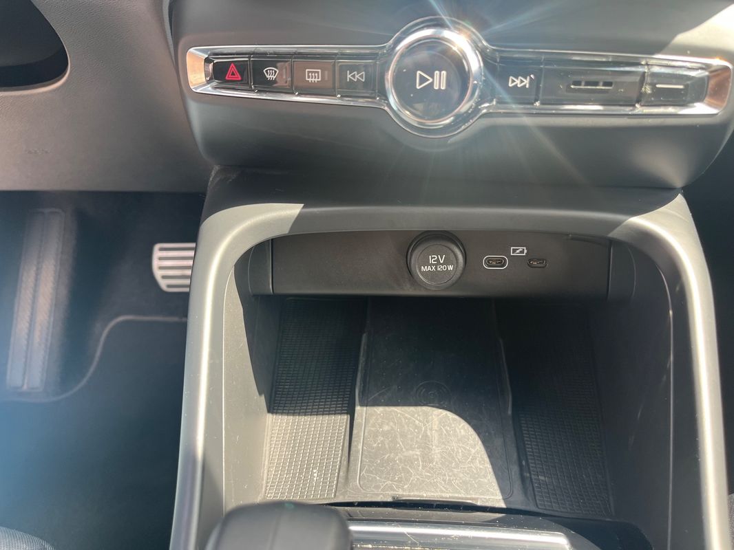 volvo-xc40-2022-eletrico-0cc
