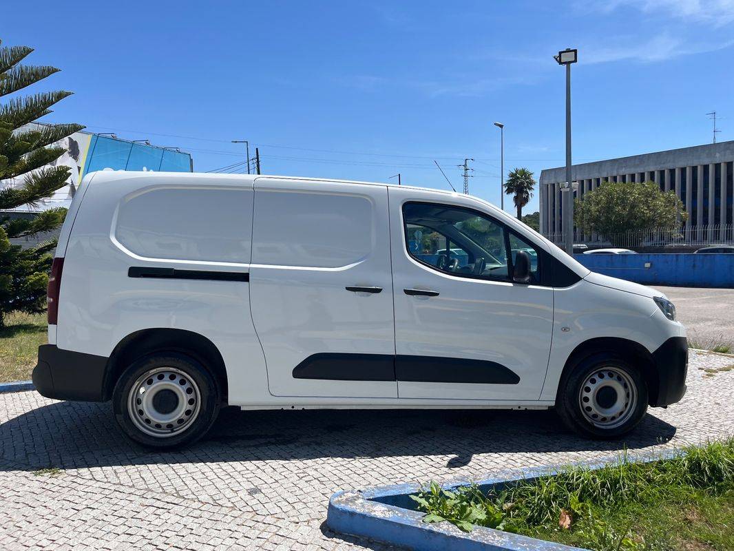 citroen-berlingo-2021-diesel-1499cc