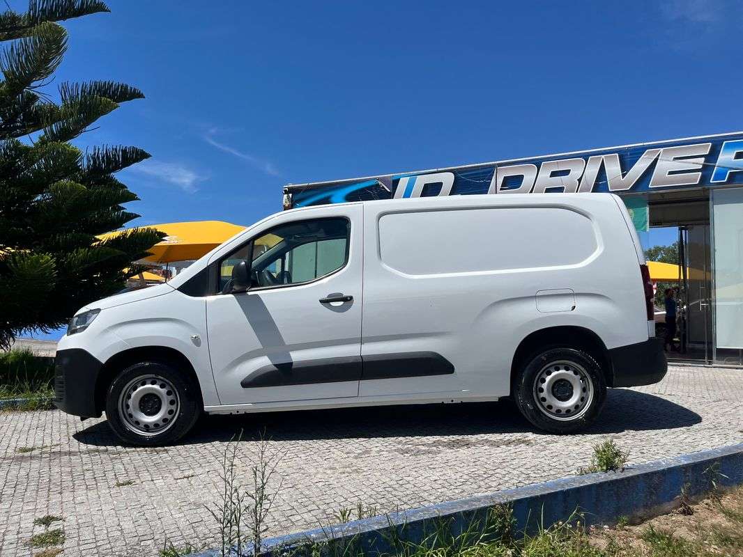 citroen-berlingo-2021-diesel-1499cc