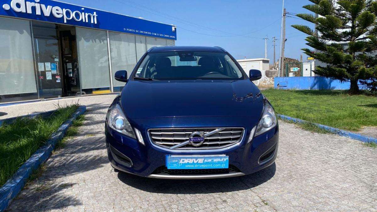 volvo-v60-2012-diesel-1560cc