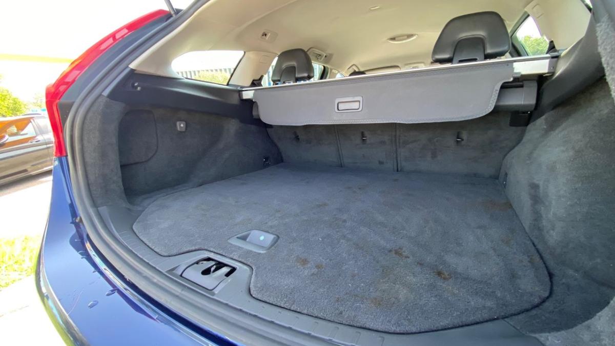 volvo-v60-2012-diesel-1560cc