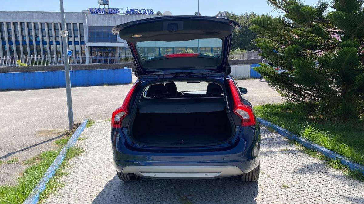 volvo-v60-2012-diesel-1560cc