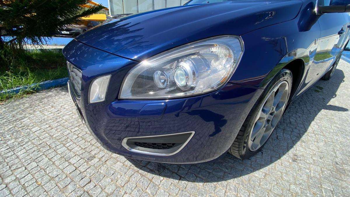volvo-v60-2012-diesel-1560cc