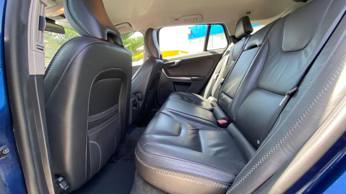 volvo-v60-2012-diesel-1560cc