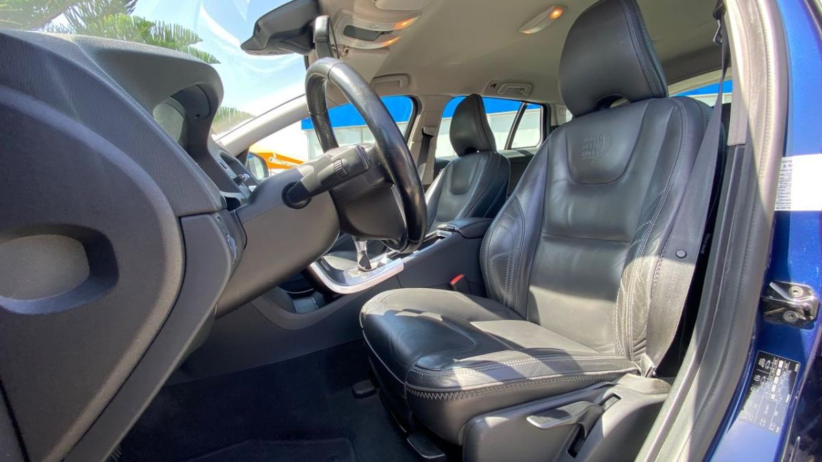 volvo-v60-2012-diesel-1560cc