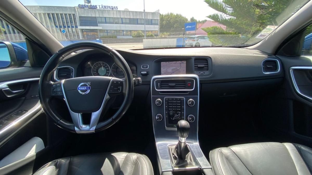 volvo-v60-2012-diesel-1560cc