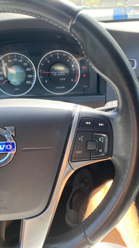 volvo-v60-2012-diesel-1560cc