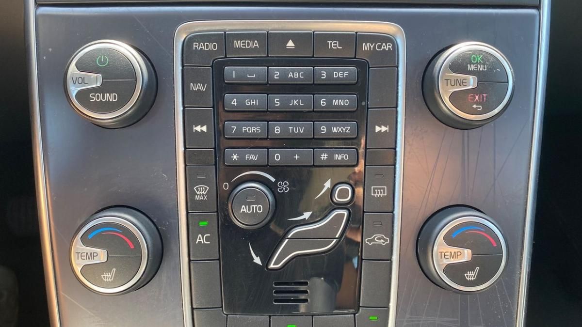 volvo-v60-2012-diesel-1560cc