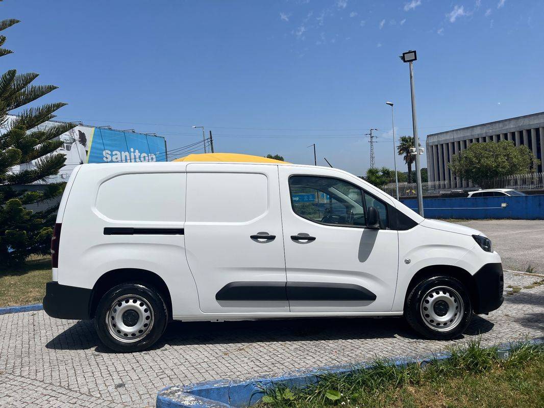 citroen-berlingo-2022-diesel-1499cc