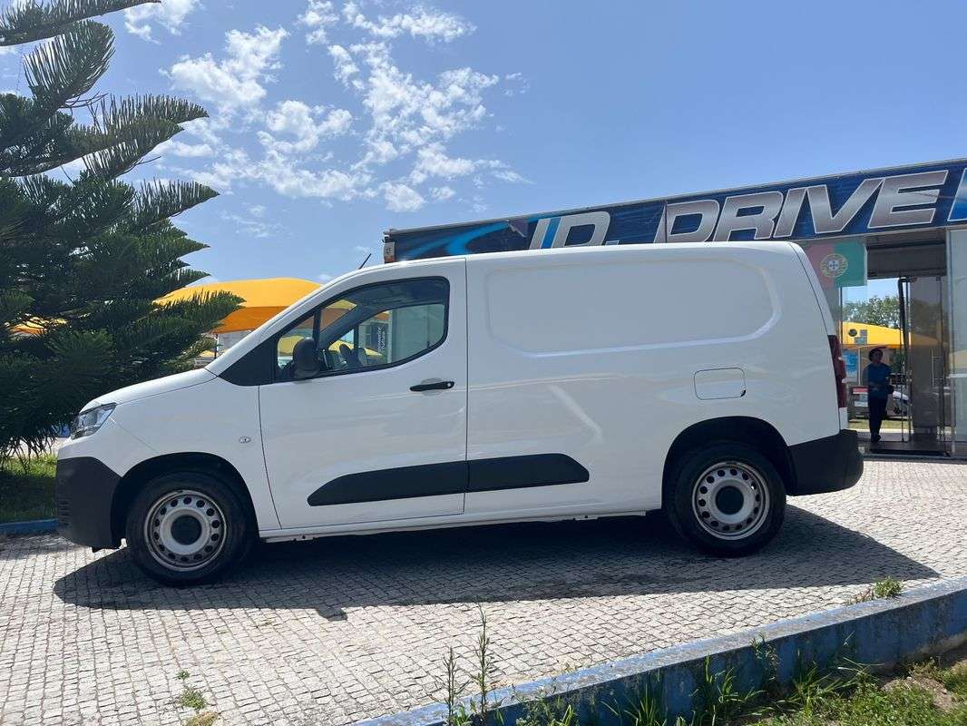citroen-berlingo-2022-diesel-1499cc