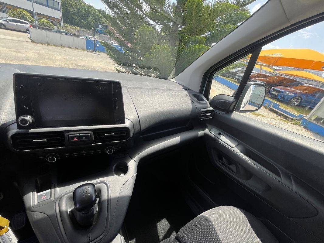 citroen-berlingo-2022-diesel-1499cc