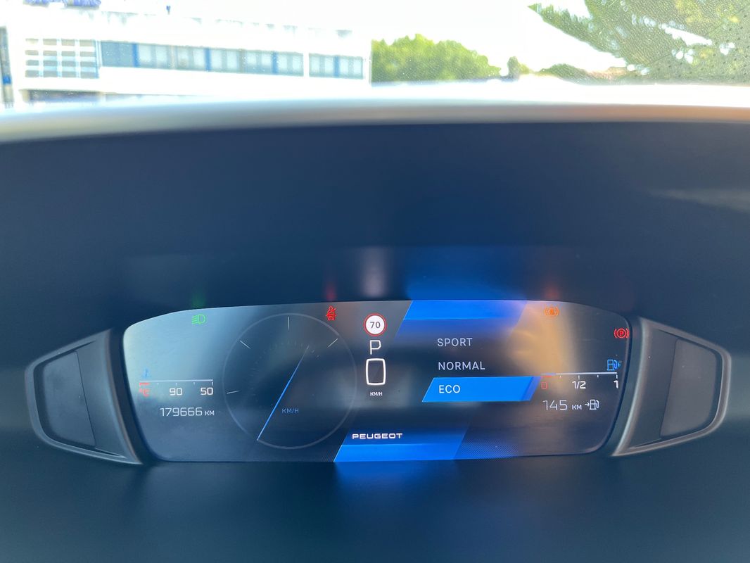 peugeot-308-2022-diesel-1499cc