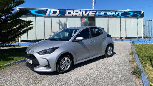 toyota-yaris-2021-hibrido-a-gasolina-1490cc