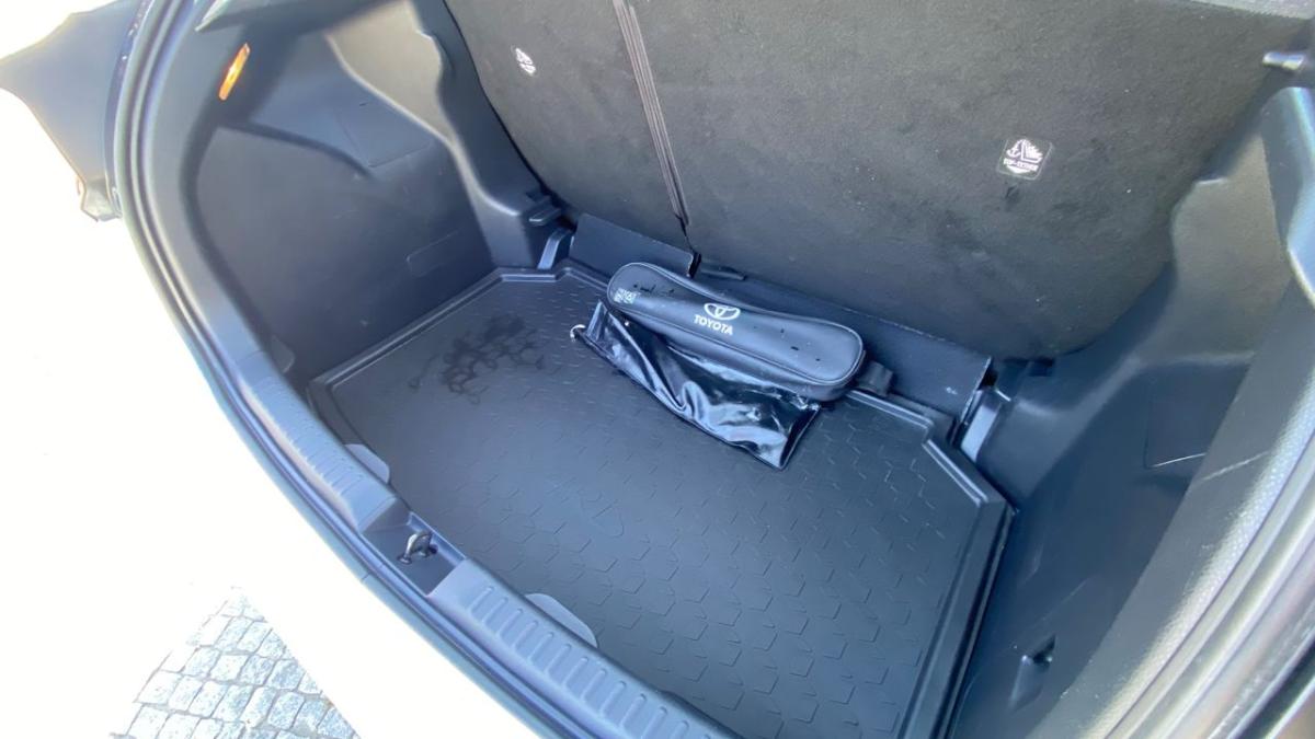 toyota-yaris-2021-hibrido-a-gasolina-1490cc