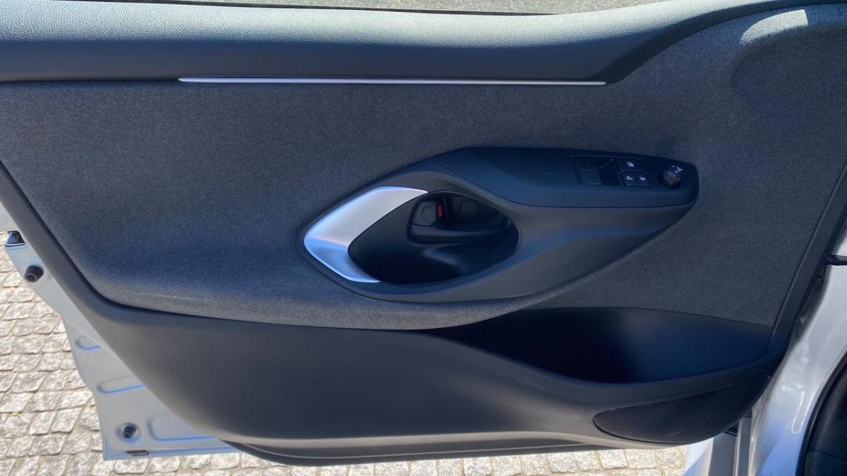 toyota-yaris-2021-hibrido-a-gasolina-1490cc
