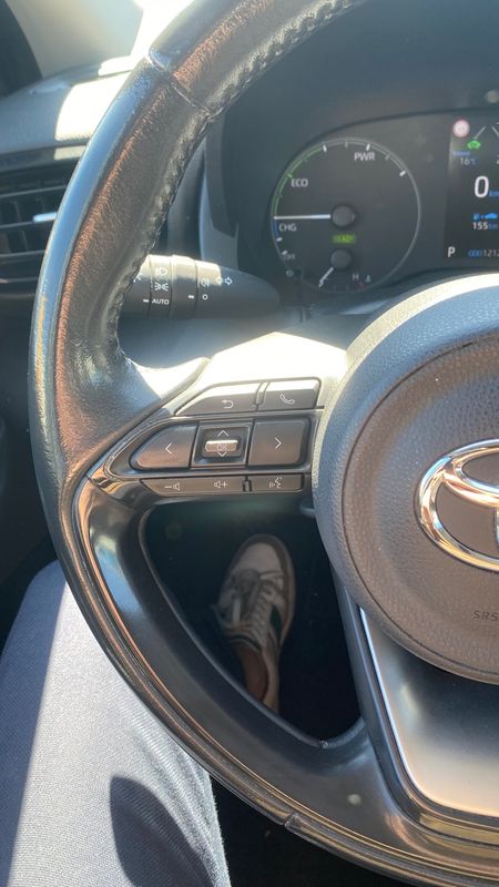 toyota-yaris-2021-hibrido-a-gasolina-1490cc