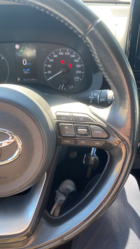 toyota-yaris-2021-hibrido-a-gasolina-1490cc
