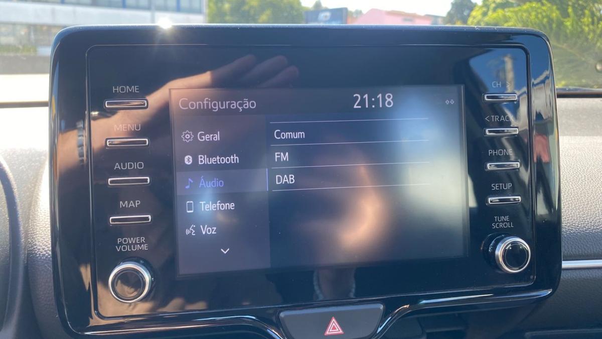 toyota-yaris-2021-hibrido-a-gasolina-1490cc